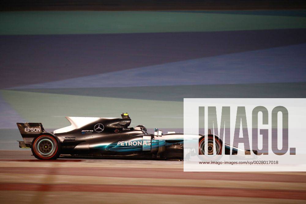 Motorsports: FIA Formula One World Championship WM Weltmeisterschaft 2017, Grand Prix of Bahrain, 77 Valtteri Bottas (FIN, Mercedes AMG Petronas), Sakhir Bahrain ZWEIx