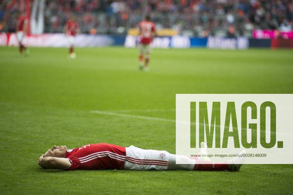 Themen der Woche - - SPORT Fussball Bundesliga, Begegnung FC Bayern Muenchen vs. 1.FSV Mainz O5, Allianz Arena, München. Ergebnis: 2-2. Schiedsrichter: Frank Willenborg. 22.04.2017 Im Bild: Arjen Robben Â