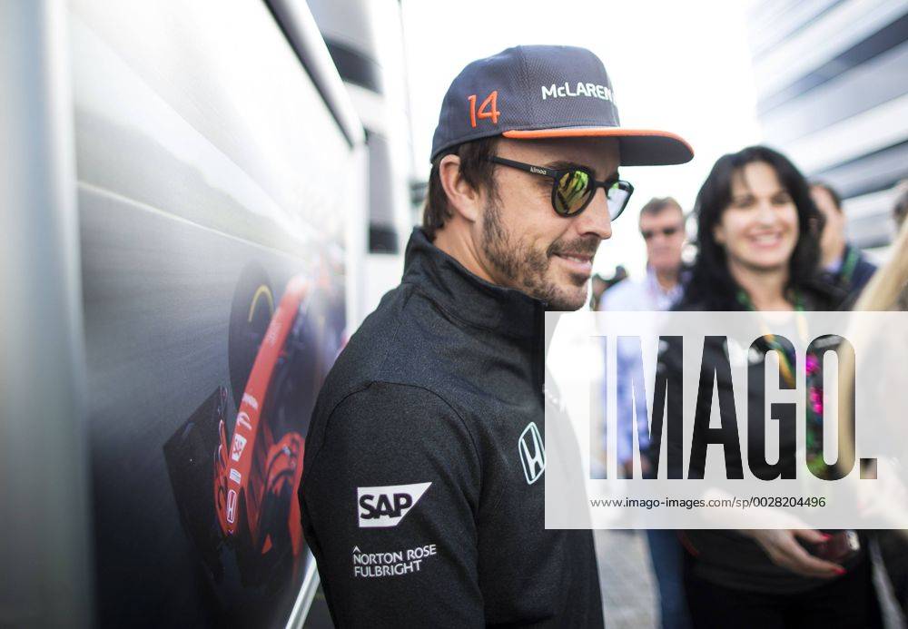 Motorsports: FIA Formula One World Championship WM Weltmeisterschaft 2017, Grand Prix of Russia, 14 Fernando Alonso (ESP, McLaren Honda), Sotschi Russia ZWEIx