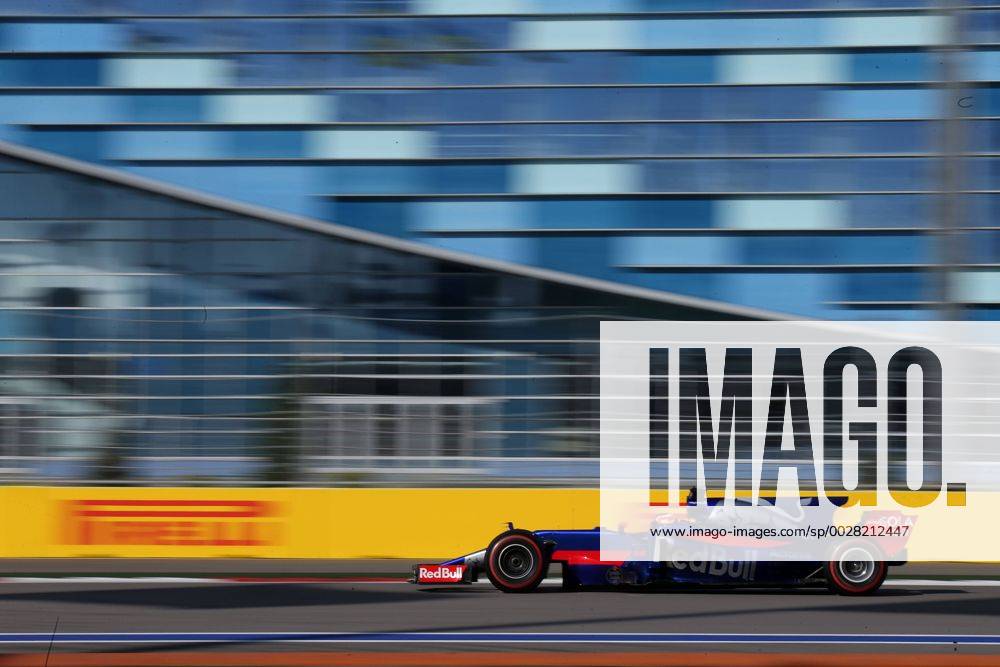 Motorsports: FIA Formula One World Championship WM Weltmeisterschaft 2017, Grand Prix of Russia, 26 Daniil Kwjat (RUS, Scuderia Toro Rosso), Sotschi Russia ZWEIx
