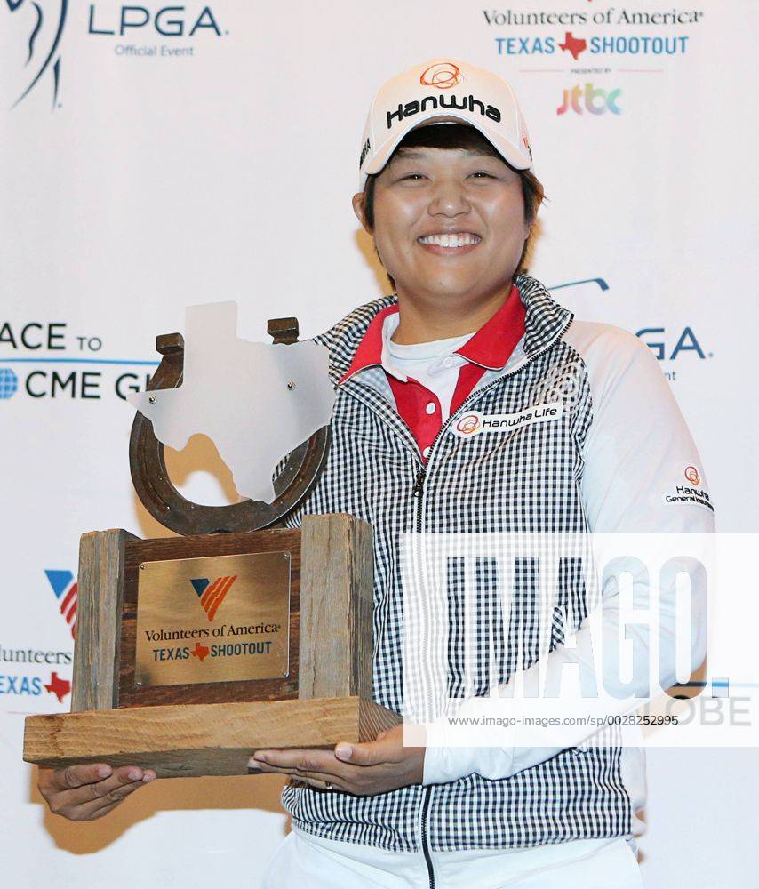 Nomura beats Kerr in 6-hole playoff to win Texas Shootout Japan s Harukyo Nomura holds her winner s trophy after defeating 20-year veteran Cristie Kerr in a six-hole playoff on April 30, 2017, to earn her third LPGA Golf Damen Tour victory at the Volunteers of America Texas Shootout in Irving, Texas.