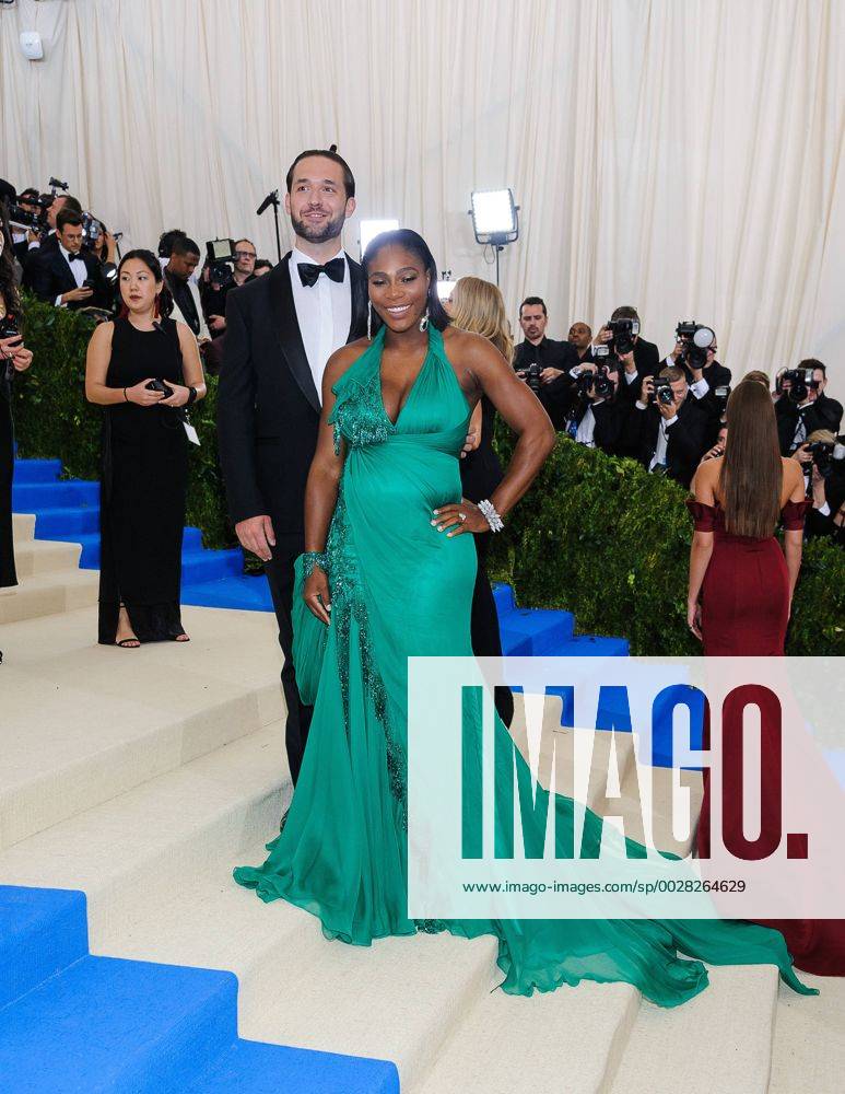 New York, NY, United States - 01 May 2017 - New York, New York - Serena Williams. 2017 Metropolitan Museum of Art Costume Institute Benefit Gala at The Metropolitan Museum of Art. Photo Credit: Christopher Smith AdMedia 2017 Metropolitan Museum of Art Costume Institute Benefit Gala - ZUMAa123 78331863st