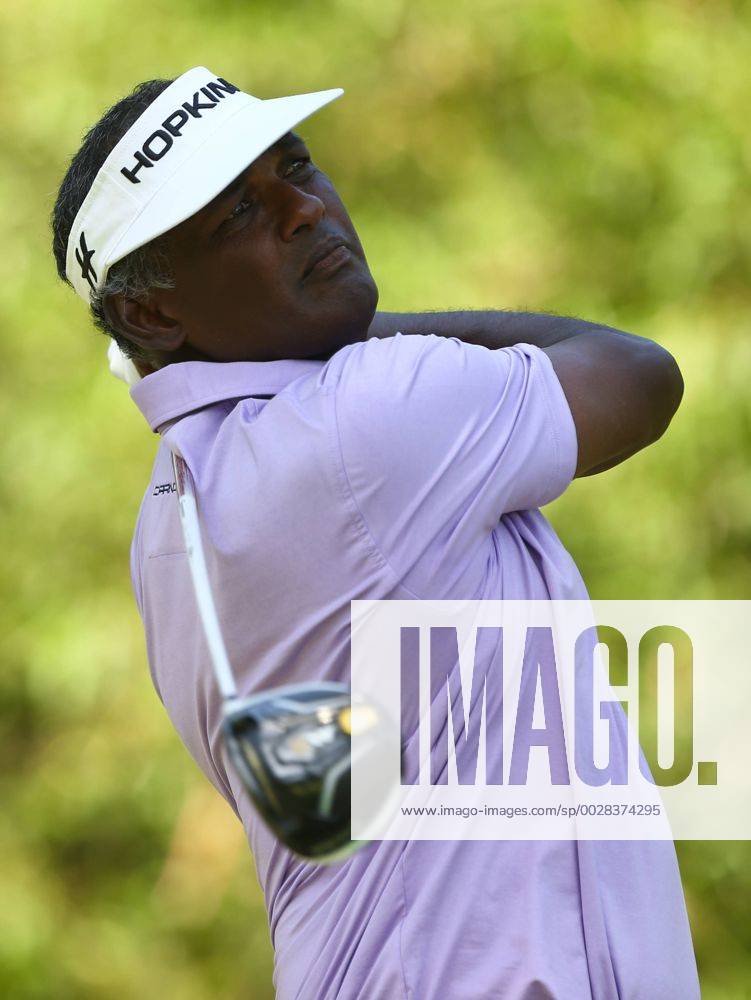 Ponte Vedra Beach, Florida, United States - Vijay Singh tees off the 11th hole during the second round of The PLAYERS Championship at TPC Sawgrass. Golf 2017: The PLAYERS Championship - Round 2 - ZUMAw109 20170512_zap_w109_060