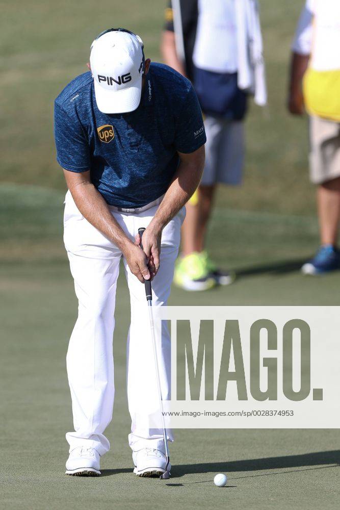 Ponte Vedra Beach, Florida, United States - Louis Oosthuizen putts the 9th green during the second round of The PLAYERS Championship at TPC Sawgrass. Golf 2017: The PLAYERS Championship - Round 2 - ZUMAw109 20170512_zap_w109_072