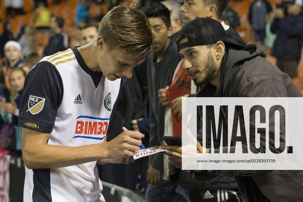Washington, District Of Columbia, USA - Philadelphia Union defender JACK ELLIOTT (3) signs autographs after the game. D.C. United vs Philadelphia Union, - ZUMAe113 20170513_zap_e113_024