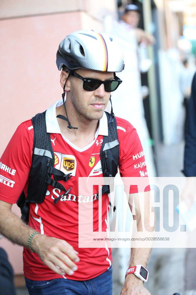 Sebastian Vettel (Scuderia Ferrari) mit Fahrradhelm, Grosser Preis von Monaco 2017, Motorsport, Formel 1, Qualifikation, 27.05.2017, Monte Carlo