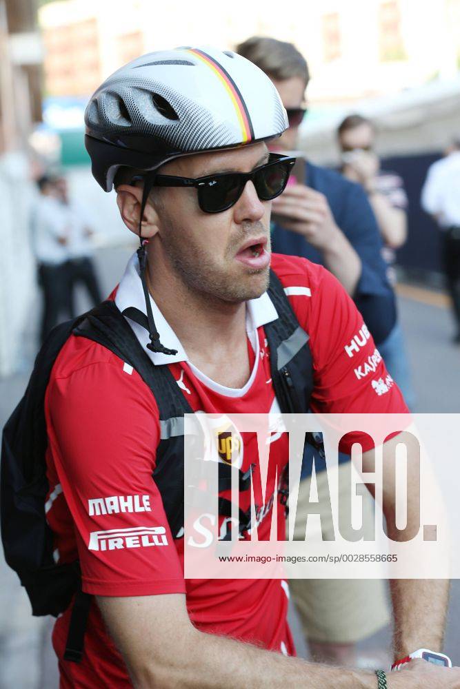 Sebastian Vettel (Scuderia Ferrari) mit Fahrradhelm, Grosser Preis von Monaco 2017, Motorsport, Formel 1, Qualifikation, 27.05.2017, Monte Carlo