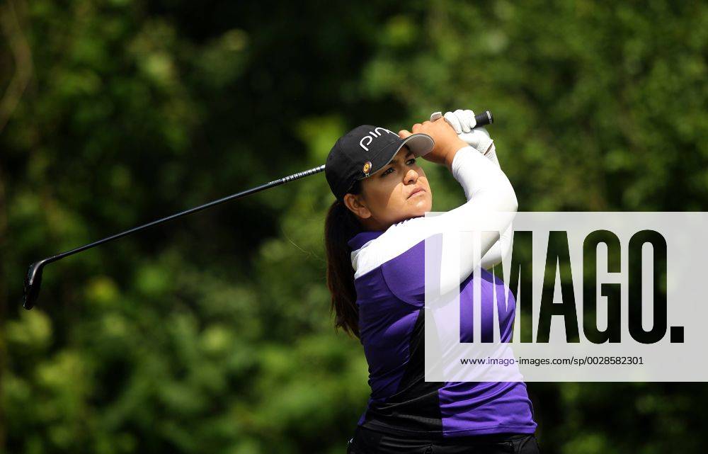 Ann Arbor, Michigan, United States - Lizette Salas of the United States tees off on the 7th tee during the final round of the LPGA Golf Damen Volvik Championship at Travis Pointe Country Club, Ann Arbor, MI, USA Sunday, May 28, 2017. LPGA Volvik Championship - ZUMAn230 20170528_zaa_n230_261