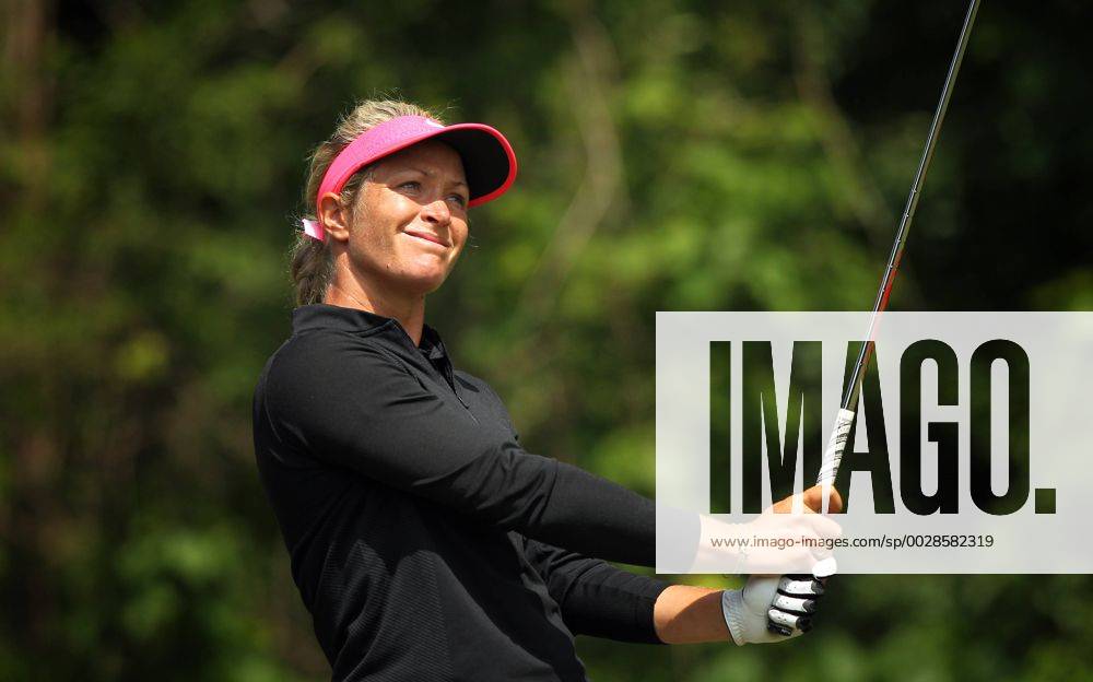 Ann Arbor, Michigan, United States - Suzann Pettersen of Norway tees off on the 7th tee during the final round of the LPGA Golf Damen Volvik Championship at Travis Pointe Country Club, Ann Arbor, MI, USA Sunday, May 28, 2017. LPGA Volvik Championship - ZUMAn230 20170528_zaa_n230_271