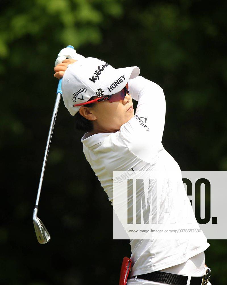Ann Arbor, Michigan, United States - Jeong Eun Lee of Republic of Korea tees off on the 7th tee during the final round of the LPGA Golf Damen Volvik Championship at Travis Pointe Country Club, Ann Arbor, MI, USA Sunday, May 28, 2017. LPGA Volvik Championship - ZUMAn230 20170528_zaa_n230_275