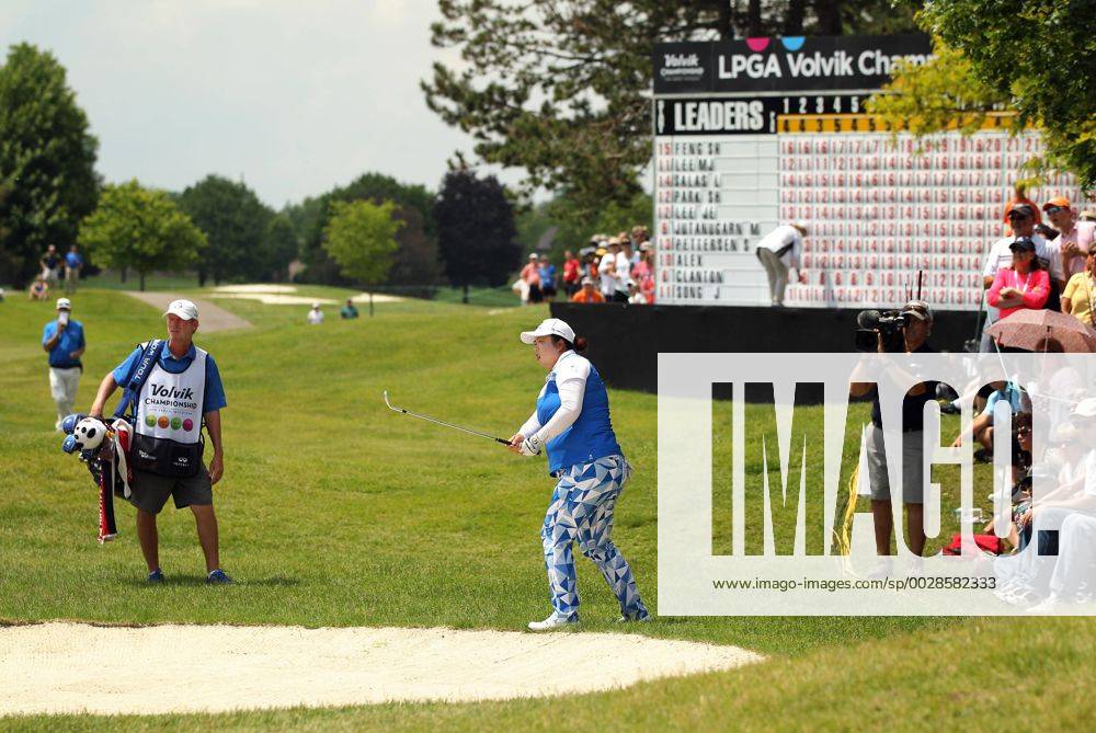Ann Arbor, Michigan, United States - Shanshan Feng of China hits her shot toward the 18th green during the final round of the LPGA Golf Damen Volvik Championship at Travis Pointe Country Club, Ann Arbor, MI, USA Sunday, May 28, 2017. LPGA Volvik Championship - ZUMAn230 20170528_zaa_n230_278