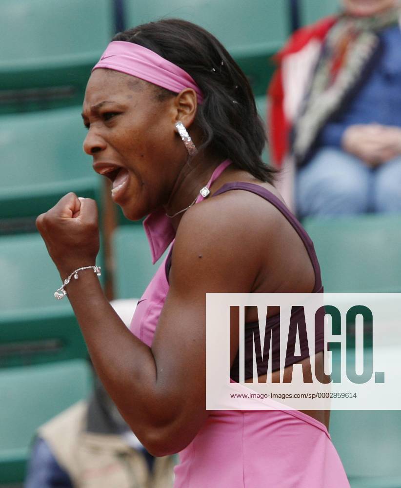 Serena Williams (USA) - jubelt - (PAR20070527710) Tennis Damen French Open 2007, Grand Slam, WTA, Vdig Einzelbild Roland Garros Paris Begeisterung, Freude, Tennis Damen French Open 2007, Grand Slam, WTA, Vdig Einzelbild Roland Garros Paris Begeisterung, Freude,