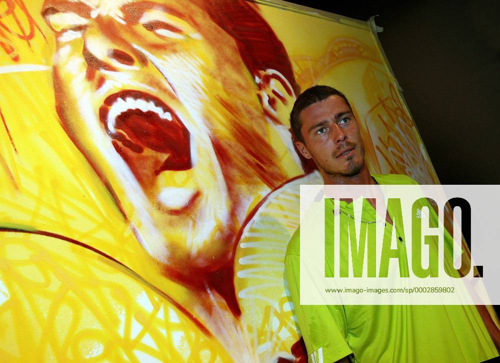 Marat Safin (Rußland) - Adidas Athlet im Rahmen der Kampagne Impossible is nothing Tennis Herren French Open 2007, ATP Tour, Grand Slam Einzelbild Roland Garros Paris Tennis Herren French Open 2007, ATP Tour, Grand Slam Einzelbild Roland Garros Paris
