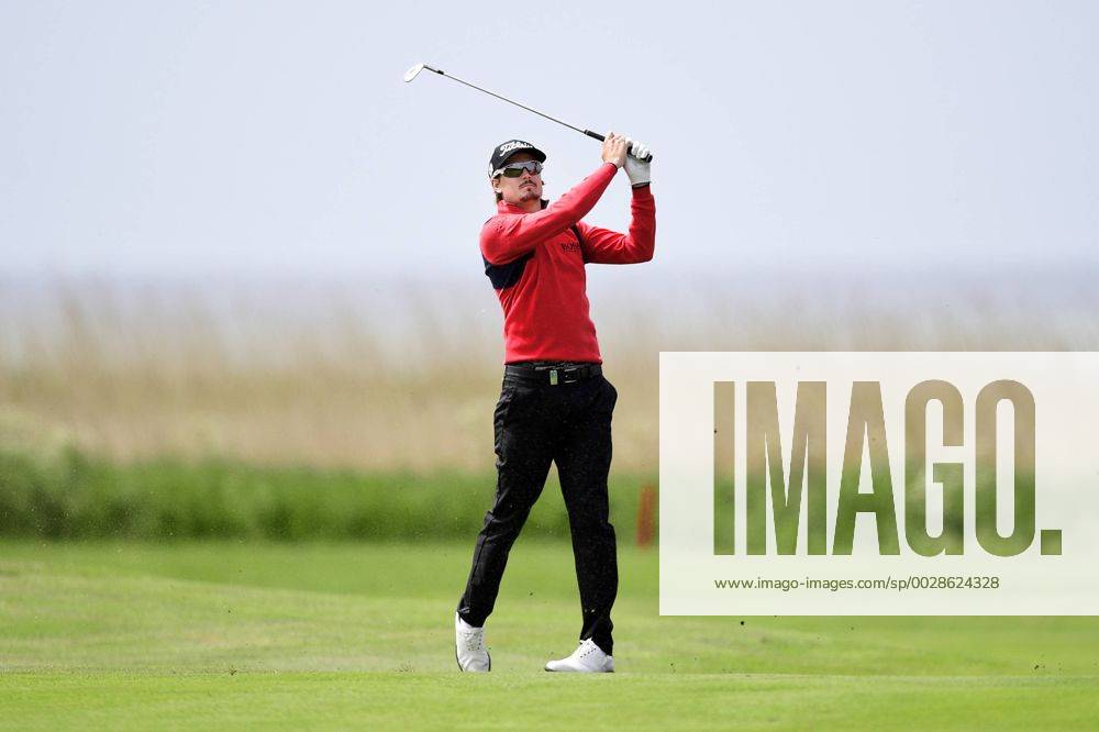Christofer Blomstrand, Sverige, under dag tva av golftävlingen Nordea Masters den 2 juni 2017 i Barsebäck.