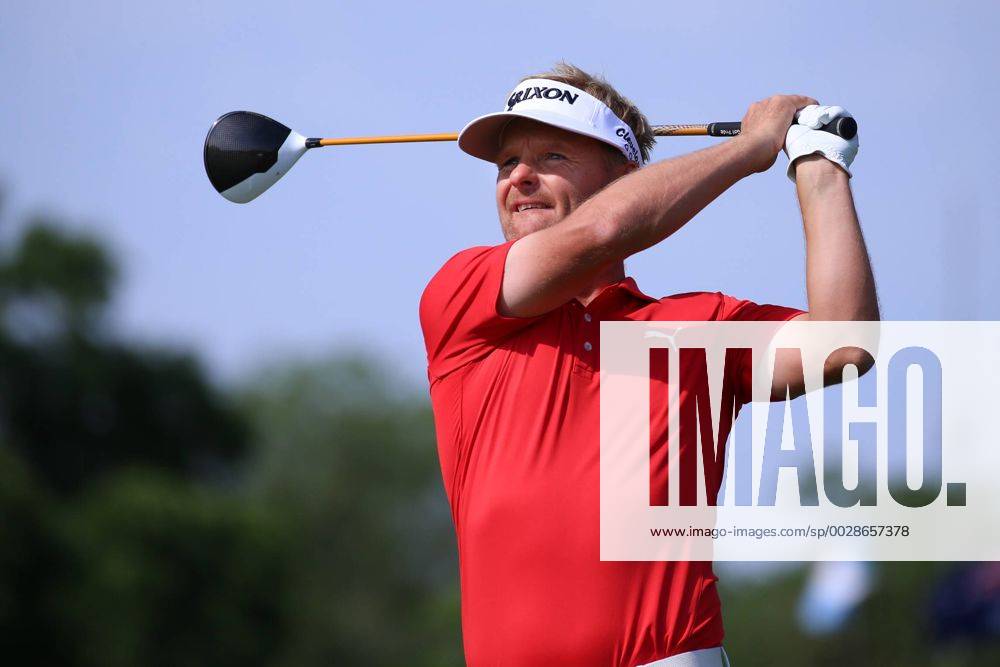 DUBLIN, OH - JUNE 04: Soren Kjeldsen of Denmark hits a tee shot on the first hole during the final round of The Memorial Tournament on June 4th 2017, at the Muirfield Village Golf Club in Dublin, OH. (Photo by Ian Johnson Icon Sportswire) GOLF: JUN 04 PGA Golf Herren - the Memorial Tournament - Final Round Icon170604007
