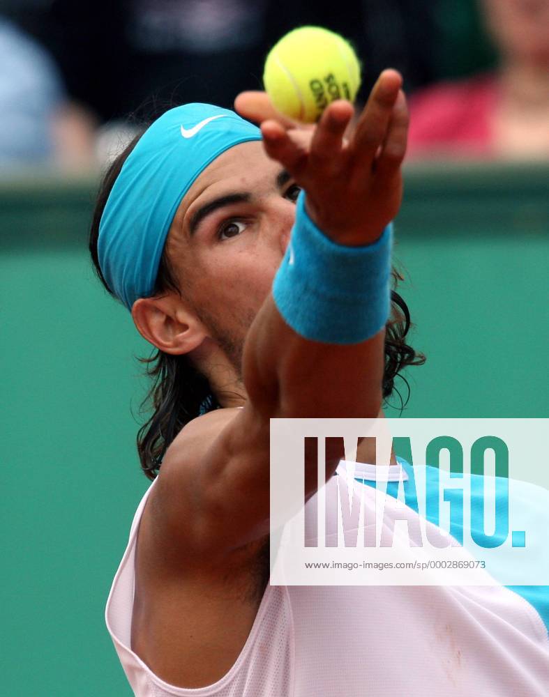 Rafael Nadal (Spanien) - Aufschlag - (par20070531728) Tennis Herren French Open 2007, Grand Slam, ATP Tour Einzelbild Roland Garros Paris Tennis Herren French Open 2007, Grand Slam, ATP Tour Einzelbild Roland Garros Paris