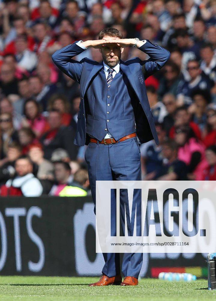 England s Gareth Southgate looks on during the FIFA World Cup WM Weltmeisterschaft Fussball Qualifying match at Hampden Park Stadium, Glasgow Picture date 10th June 2017. Picture credit should read: David Klein Sportimage .