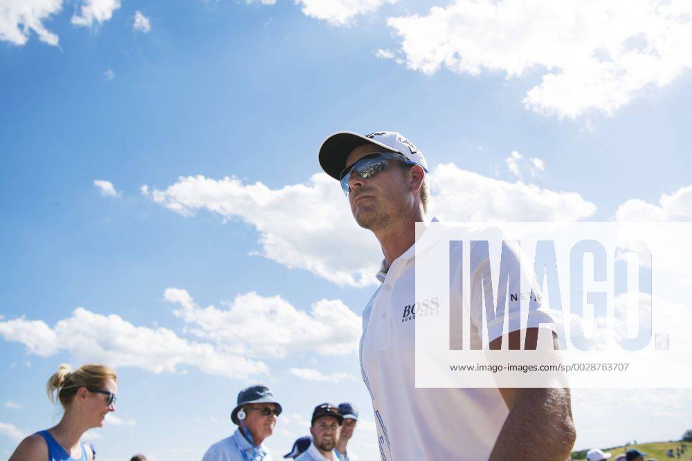 Sveriges Henrik Stenson under första omgangen i golfturneringen US Open den 15 juni 2017 i Hartford.