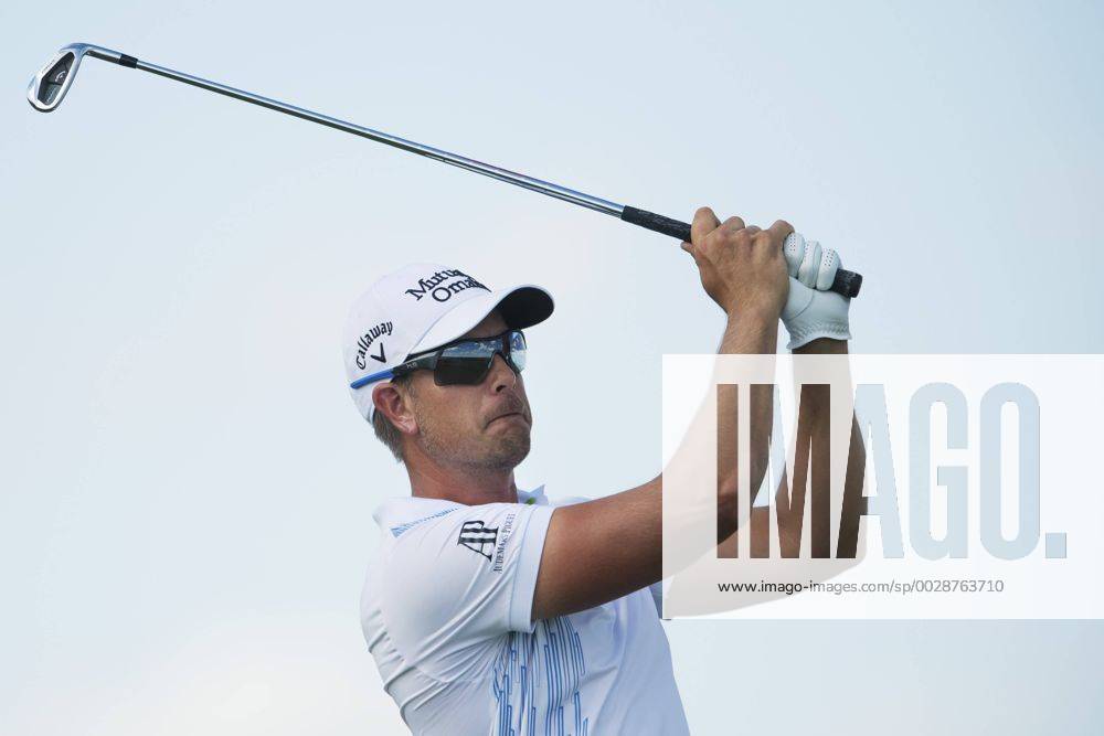 Sveriges Henrik Stenson under första omgangen i golfturneringen US Open den 15 juni 2017 i Hartford.