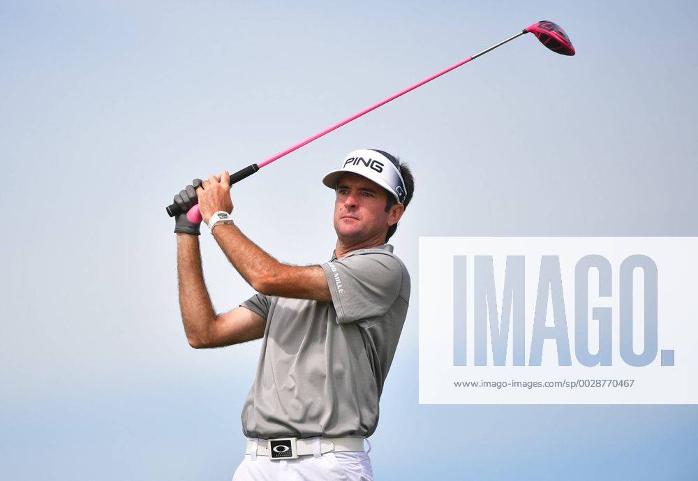 Bubba Watson drives off the 18th tee during round 2 of the 117th U.S. Open golf tournament at Erin Hill golf course in Erin, Wisconsin on June 16, 2017. WIS20170616315 KEVINxDIETSCH