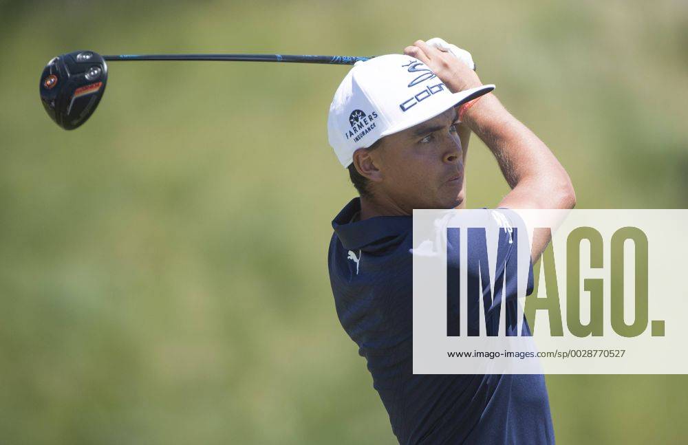 Rickie Fowler hits off the 1st tee during round 2 of the 117th U.S. Open golf tournament at Erin Hill golf course in Erin, Wisconsin on June 16, 2017. WIS20170616340 KEVINxDIETSCH