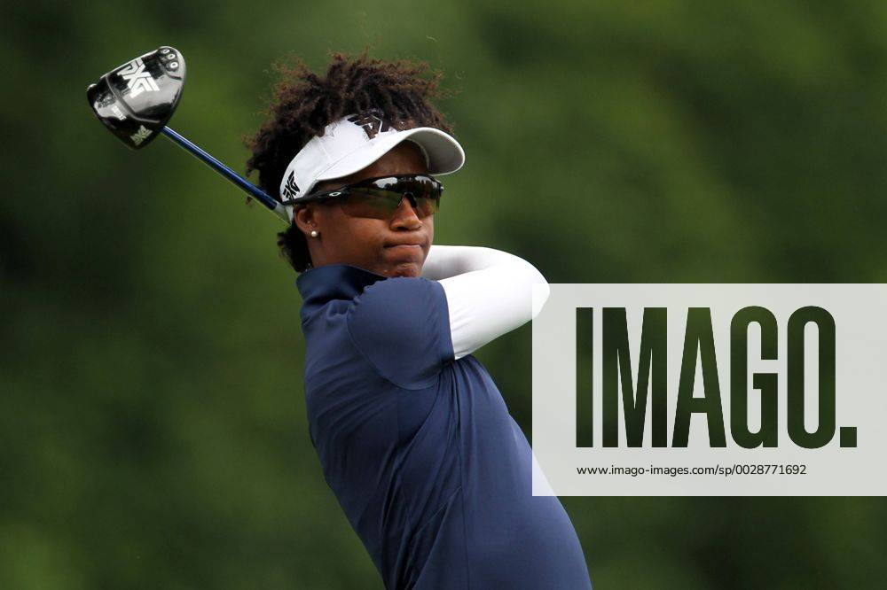 Belmont, Michigan, United States - Sadena Parks of Raleigh, North Carolina follows her shot from the 5th tee down the fairway during the second round of the Meijer LPGA Golf Damen Classic golf tournament at Blythefield Country Club in Belmont, MI, USA Friday, June 16, 2017. Meijer LPGA Classic - Round Two - ZUMAn230 20170616_zaa_n230_464