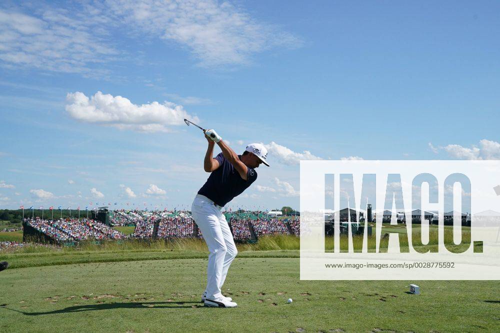 Rickie Fowler (USA), JUNE 16, 2017 - Golf : Rickie Fowler of the United States on the 9th hole during the second round of the 117th U.S. Open Championship at Erin Hills golf course in Erin, Wisconsin, United States. NOxTHIRDxPARTYxSALES. (waha020749)