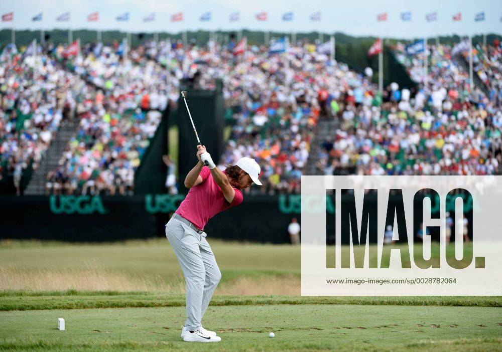Tommy Fleetwood tees off on the 9th hole during round 3 of the 117th U.S. Open golf tournament at Erin Hill golf course on June 17, 2017 in Erin, Wisconsin. WIS20170617111 BRIANxKERSEY