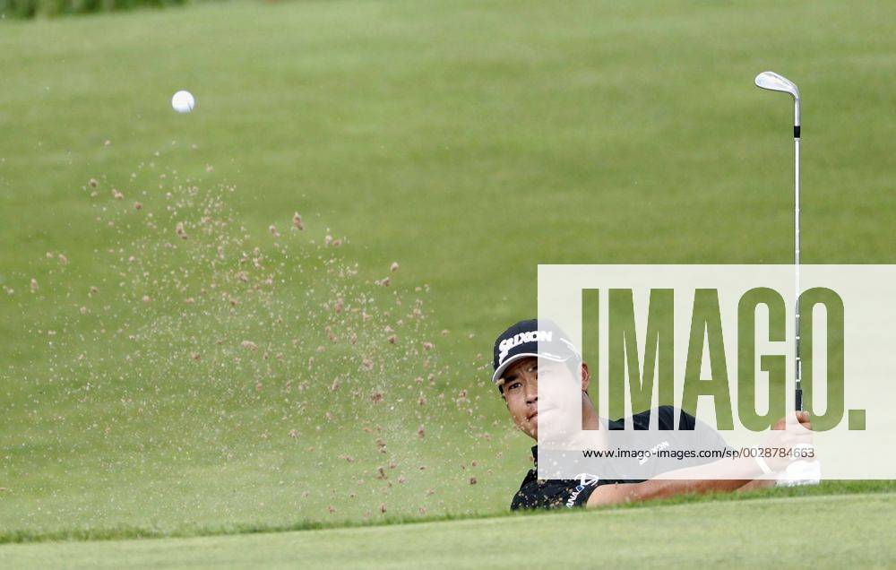 Golf: Matsuyama falls 6 shots back at U.S. Open Hideki Matsuyama of Japan hits a bunker shot on the 14th hole during the third round of the U.S. Open at Erin Hills Golf Club in Erin, Wisconsin, on June 17, 2017. Matsuyama could only manage a 1-under 71 on Saturday to tie for 14th at 6-under overall, six shots behind leader Brian Harman of the United States.