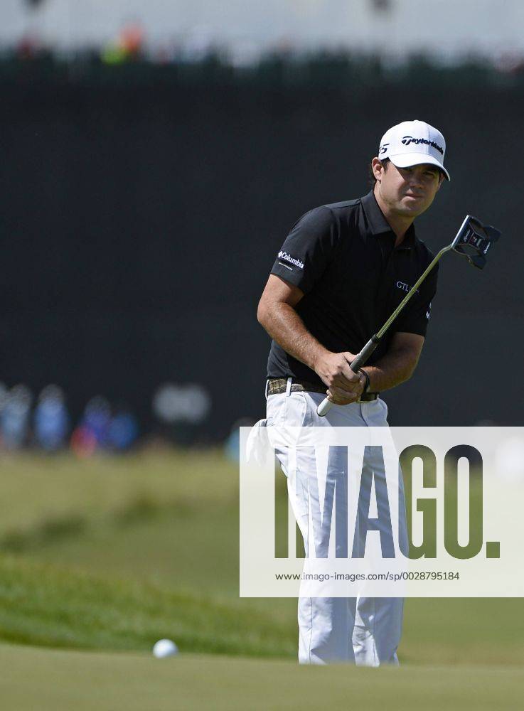 Brian Harman putts for birdie on No. 1 but manages par during the final round of the 117th U.S. Open golf tournament at Erin Hills golf course on June 18, 2017, in Erin, Wisconsin. WIS20170618529 BRIANxKERSEY