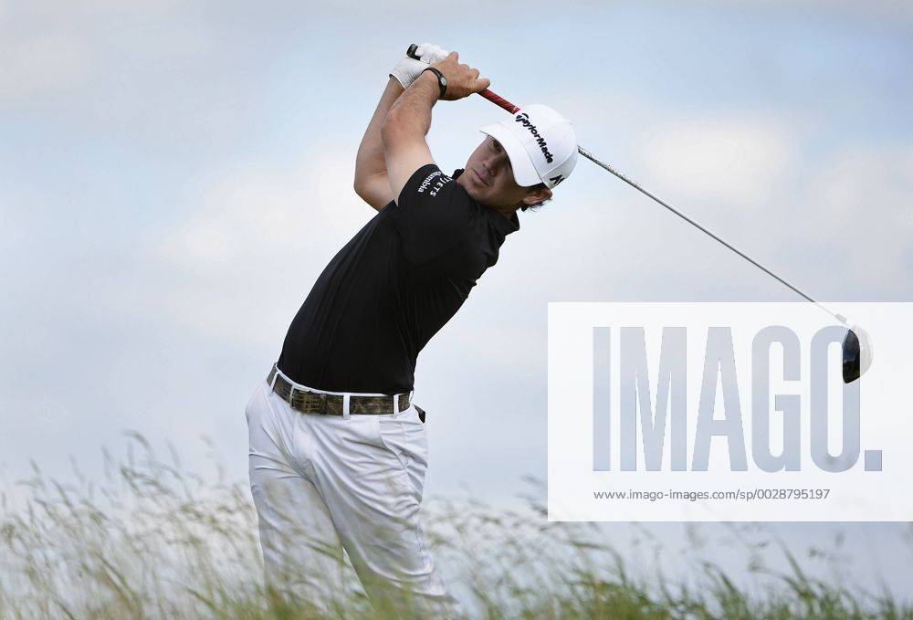 Brian Harman drives No. 10 during the final round of the 117th U.S. Open golf tournament at Erin Hills golf course on June 18, 2017, in Erin, Wisconsin. WIS20170618542 BRIANxKERSEY