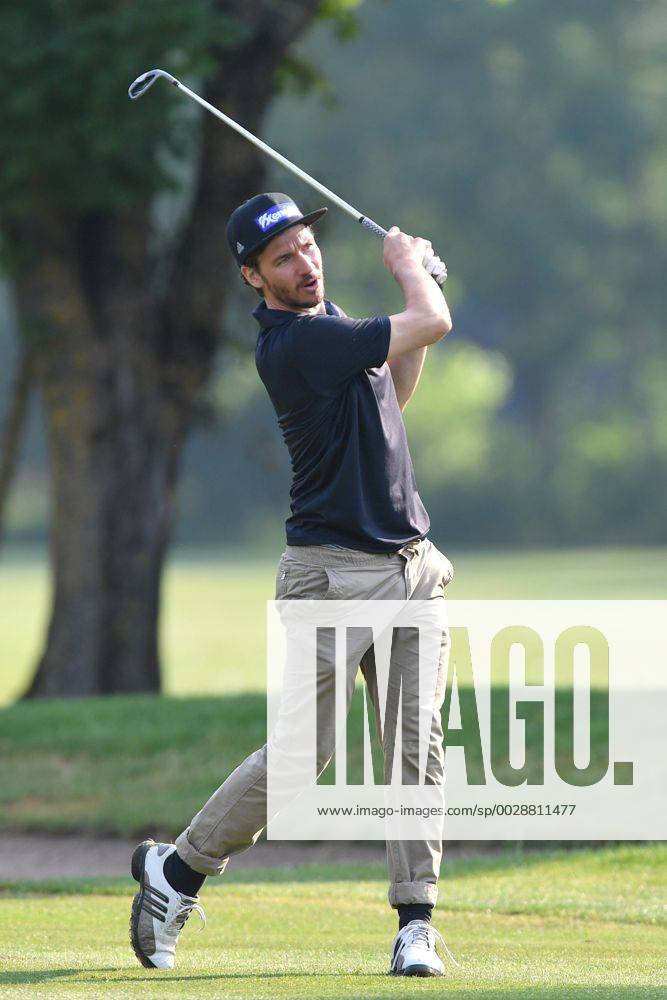 Skistar Felix NEUREUTHER, Aktion,Einzelaktion,Einzelbild, Freisteller,Ganzkoerperaufnahme,ganze Figur. ProAm ,GOLF,BMW International Open 2017 am 21.06.2017 in Muenchen Eichenried.