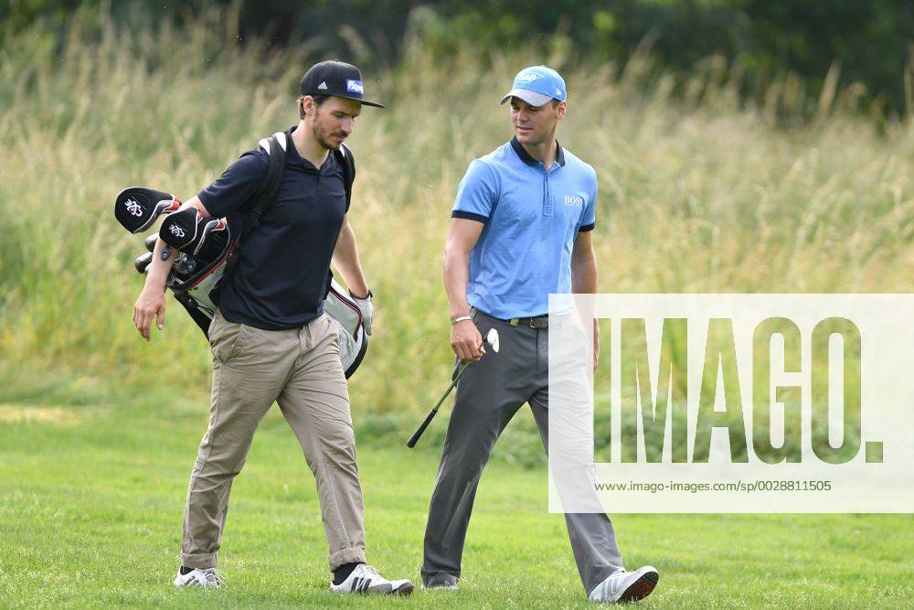 Martin KAYMER (GER,re) mit Skistar Felix NEUREUTHER. ProAm ,GOLF,BMW International Open 2017 am 21.06.2017 in Muenchen Eichenried.