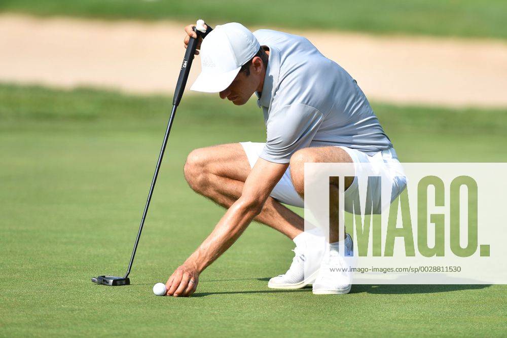 Thomas MUELLER (MÜLLER,Bayern Muenchen) mit Daumenschiene,Verband, Aktion,Einzelaktion, Einzelbild,Freisteller,Ganzkoerperaufnahme,ganze Figur. ProAm ,GOLF,BMW International Open 2017 am 21.06.2017 in Muenchen Eichenried.