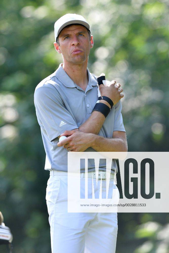 Thomas MUELLER (MÜLLER,Bayern Muenchen) mit Daumenschiene,Verband, Aktion,Einzelbild ,angeschnittenes Einzelmotiv, Halbfigur,halbe Figur. ProAm ,GOLF,BMW International Open 2017 am 21.06.2017 in Muenchen Eichenried.