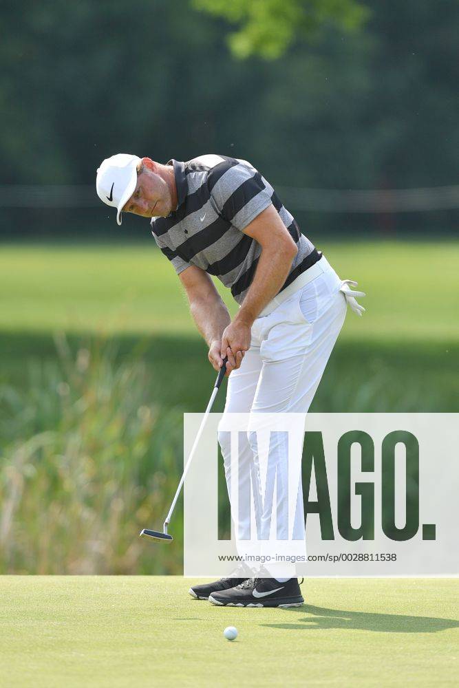 Ralph HASENHUETTL (Trainer RB Leipzig),Aktion,Einzelaktion, Einzelbild,Freisteller,Ganzkoerperaufnahme,ganze Figur. ProAm ,GOLF,BMW International Open 2017 am 21.06.2017 in Muenchen Eichenried.