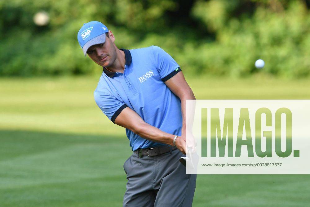 Martin KAYMER (GER),Aktion,Einzelbild,angeschnittenes Einzelmotiv,Halbfigur,halbe Figur. ProAm ,GOLF,BMW International Open 2017 am 21.06.2017 in Muenchen Eichenried.