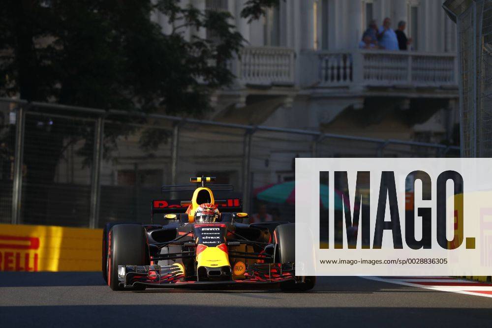 Motorsports: FIA Formula One World Championship WM Weltmeisterschaft 2017, Grand Prix of Europe, 33 Max Verstappen (NLD, Red Bull Racing), Baku Azerbaijan ZWEIx