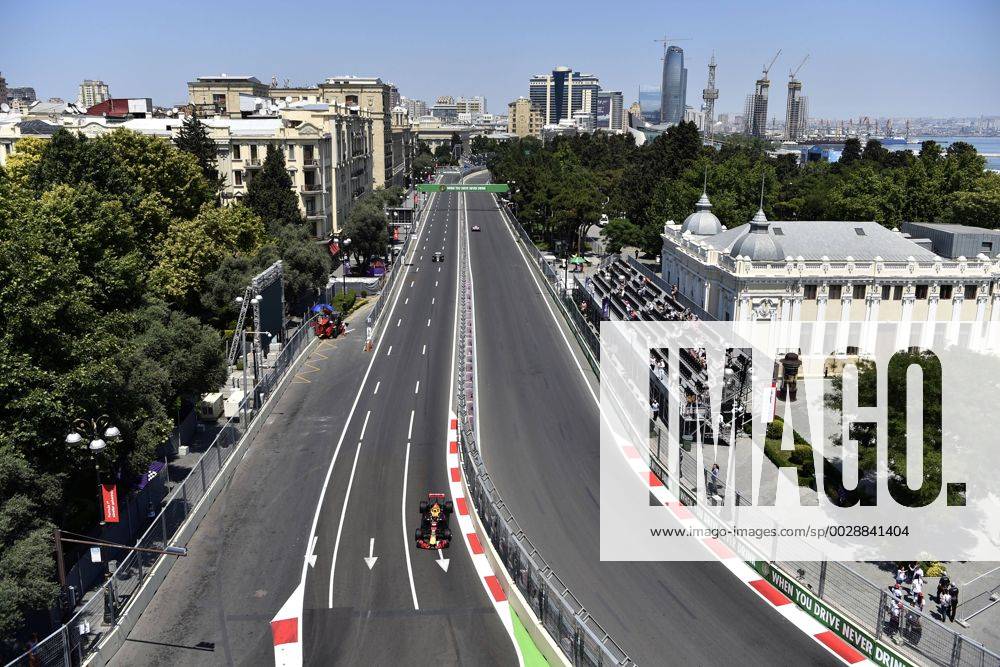 Motorsports: FIA Formula One World Championship WM Weltmeisterschaft 2017, Grand Prix of Europe, 33 Max Verstappen (NDL, Red Bull Racing) Baku Azerbaijan ZWEIx