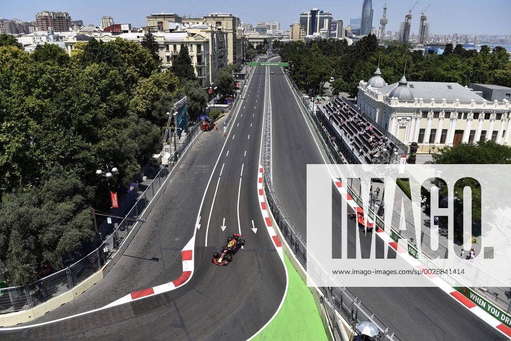 Motorsports: FIA Formula One World Championship WM Weltmeisterschaft 2017, Grand Prix of Europe, 33 Max Verstappen (NDL, Red Bull Racing) Baku Azerbaijan ZWEIx