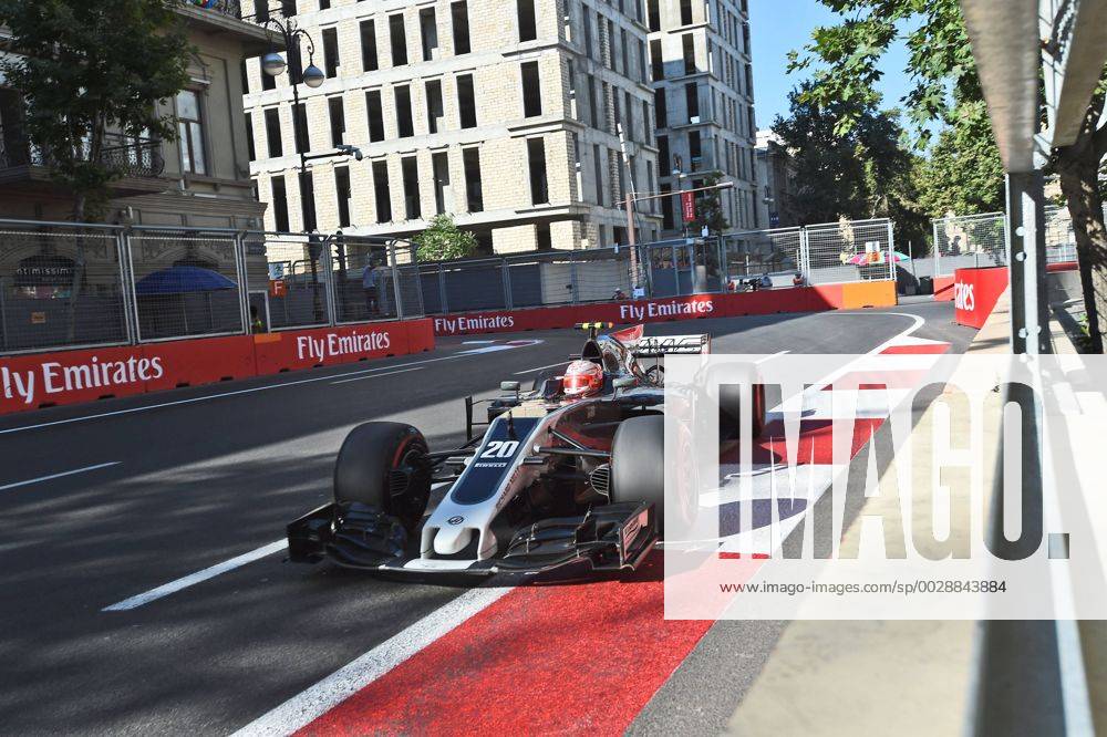 Kevin Magnussen (Haas F1 Team) mit seinem Auto auf der Strecke, Grosser Preis von Aserbaidschan 2017, Qualifikation, Motorsport, Formel 1, 24.06.2017, Baku