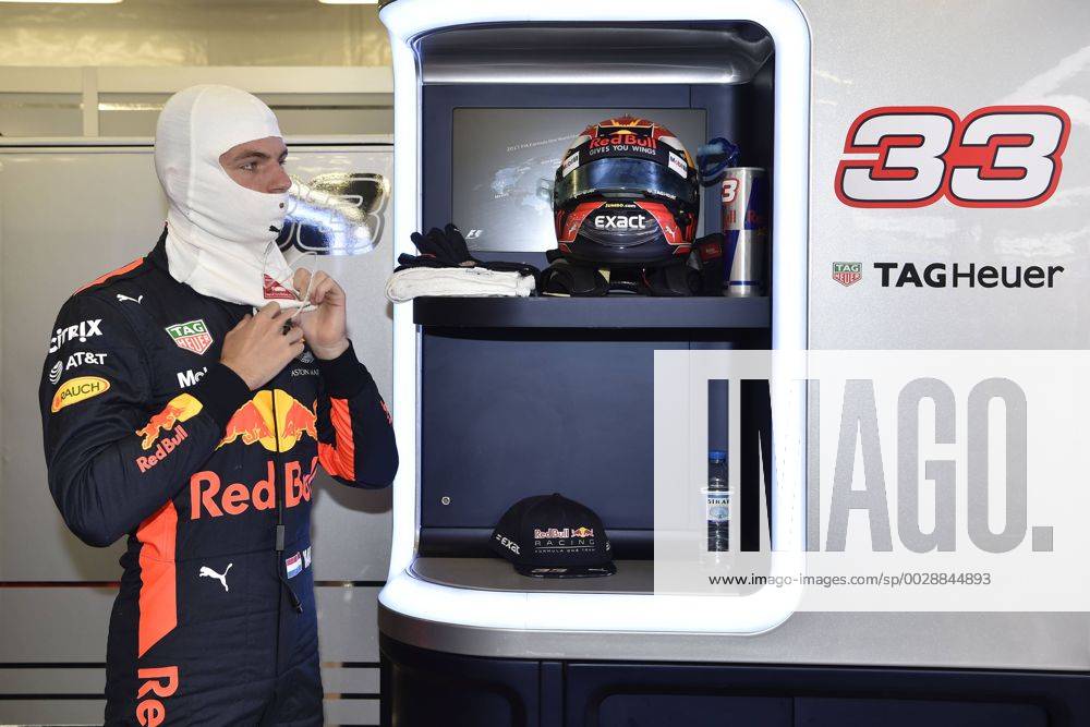 Motorsports: FIA Formula One World Championship WM Weltmeisterschaft 2017, Grand Prix of Europe, 33 Max Verstappen (NDL, Red Bull Racing) Baku Azerbaijan ZWEIx