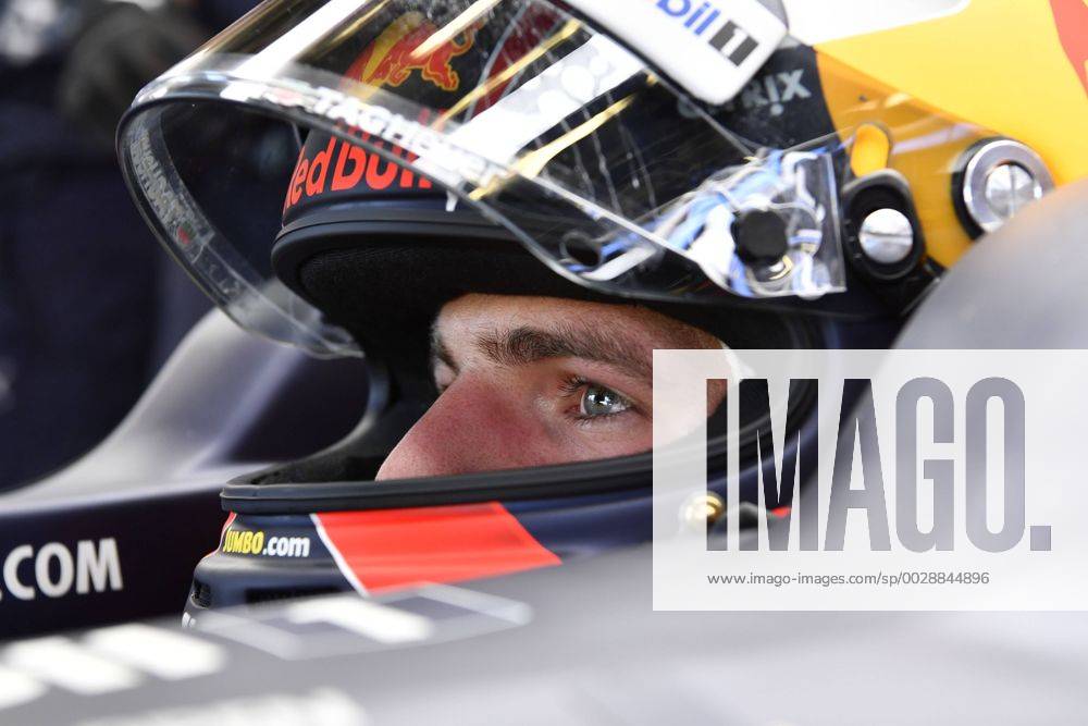 Motorsports: FIA Formula One World Championship WM Weltmeisterschaft 2017, Grand Prix of Europe, 33 Max Verstappen (NDL, Red Bull Racing) Baku Azerbaijan ZWEIx