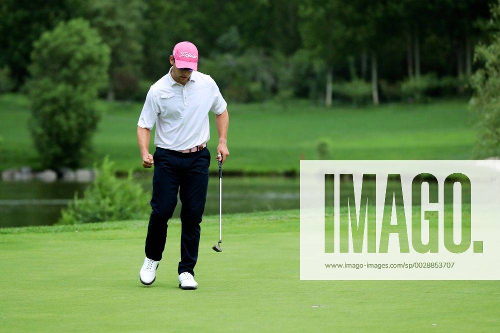 Bryden Macpherson of Australia reacts in the final round of the 2017 Fragrant Hills International Beijing Open golf tournament in Beijing, China, 25 June 2017. Australian golfer Bryden Macpherson ranked the top on the China Tour Order of Merit this week when the second event of the newly formed circuit s 2017 season gets underway in Beijing. The Tour recently cut ties with the PGA Golf Herren TOUR and is now run by the China Golf Association with ties to both the European and Asian Tours. The Fragrant Hills International Beijing Open, which is the second stop on the China Tour, is set to welcome 141 players from 17 countries when it tees off from June 22-25. Bryden Macpherson titles Fragrant Hills International Beijing Open 20170625_32371