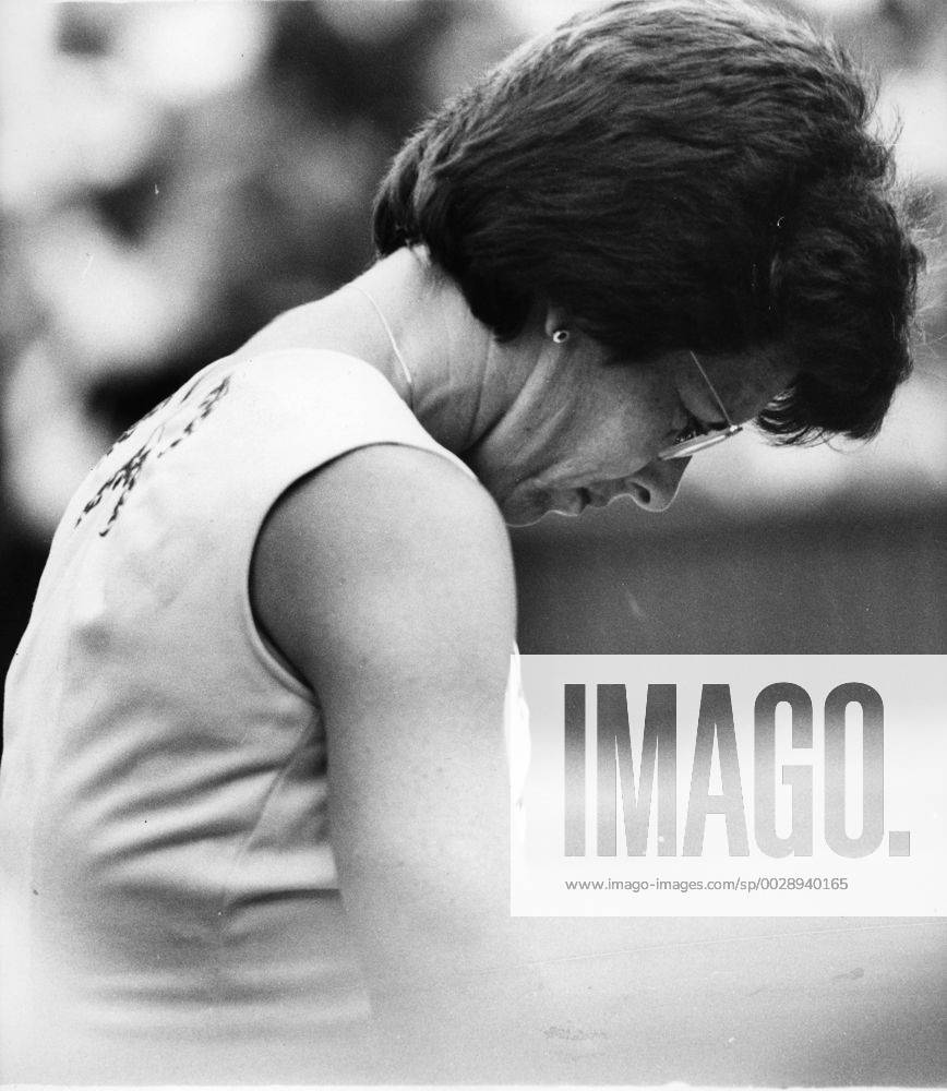 London, England, U.K. - Tennis player BILLIE JEAN KING sits sadly after being beaten by Chris Everet in the quarter-finals at Wimbledon. London United Kingdom - ZUMAk09 July 4 1978 London England U K Tennis Player Billie Jean King sits sadly After Being Beaten by Chris Everet in The Quarter Finals AT Wimbledon London United Kingdom ZUMAk09 July 4 1978 London England U K Tennis player BILLIE JEAN KING sits sadly after being beaten imago 61884775