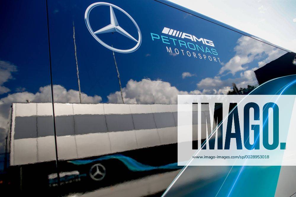 Motorsports: FIA Formula One World Championship WM Weltmeisterschaft 2017, Grand Prix of Austria, Motorhome of Mercedes AMG Petronas F1 Team Spielberg Austria ZWEIx