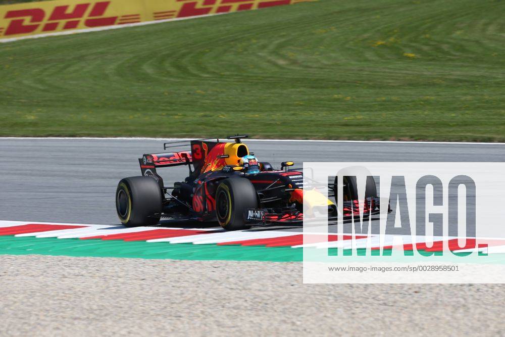 Austrian Grand Prix, Red Bull Ring 06 - 09 July 2017 07.07.2017- Free Practice 1, Daniel Ricciardo (AUS) Red Bull Racing RB13
