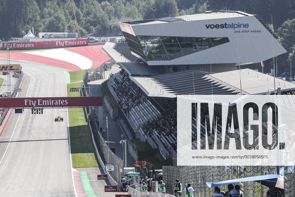 FORMULA 1 - GP of Austria 2017 SPIELBERG,AUSTRIA,07.JUL.17 - MOTORSPORTS, FORMULA 1 - Grand Prix of Austria, Red Bull Ring, free practice. Image shows Max Verstappen (NED Red Bull Racing). GEPAxpictures Roittner