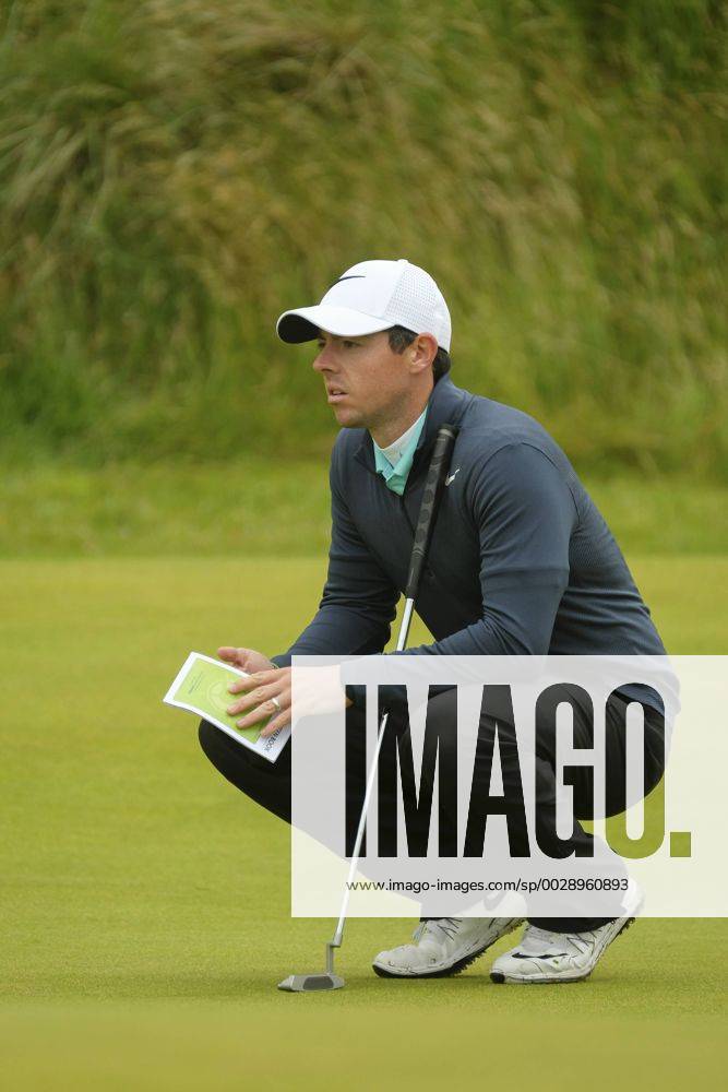 July 7th 2017, Portstewart Golf Club, Portstewart, Northern Ireland; Dubai Duty Free Irish Open Golf Championship, Day 2; Rory McIlroy (NIR) studies the 8th green during the second round of the Dubai Duty Free Irish Open Cookex ActionPlus11898566