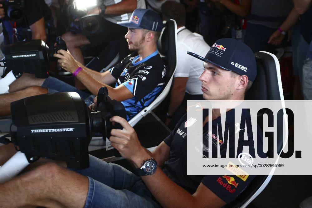 - SPORT FORMULA 1 - GP of Austria 2017 SPIELBERG,AUSTRIA,07.JUL.17 - MOTORSPORTS, FORMULA 1 - Grand Prix of Austria, Red Bull Ring, free practice. Image shows Max Verstappen (NED Red Bull Racing) and Red Bull eGamer hakkiJunior Erik Lestach. GEPAxpictures Roittner